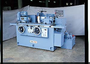 Universal cylindrical
grinding machine